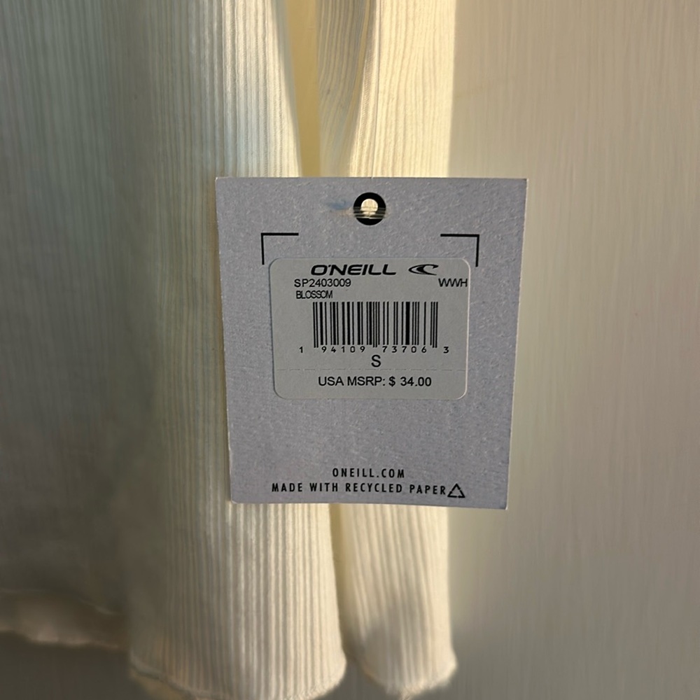 O’Neill NWT cropped shirt